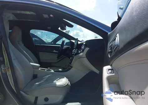 2015 Mercedes-Benz Cla 250 z USA, uszkodzony, nr VIN WDDSJ4EB3FN245822